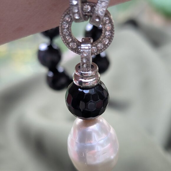 Faceted Black Hematite with natural White Baroque Keshi Pearl Pendant Necklace - Picture 1 of 7